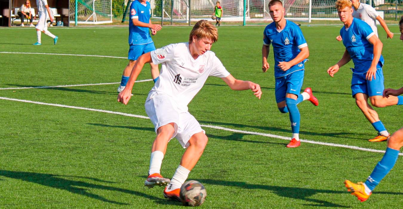 «СШОР №1 Салют-М» дома уступил «Кристаллу-МЭЗТ» со счётом 0:1